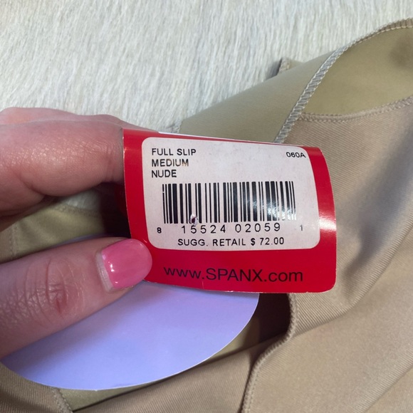 Spanx Hide & Sleek Full Slip - Picture 6 of 6